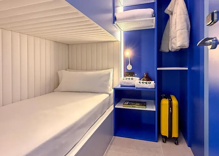 Coeo Hernan Ruiz Rooftop Pool