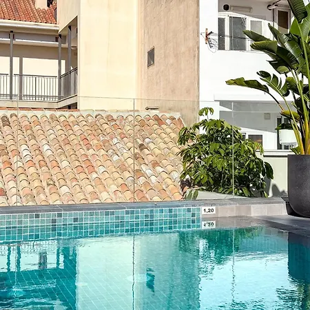 Coeo Hernan Ruiz Rooftop Pool Hostal