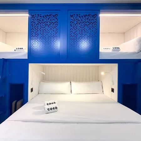 Albergue Coeo Hernan Ruiz Rooftop Pool