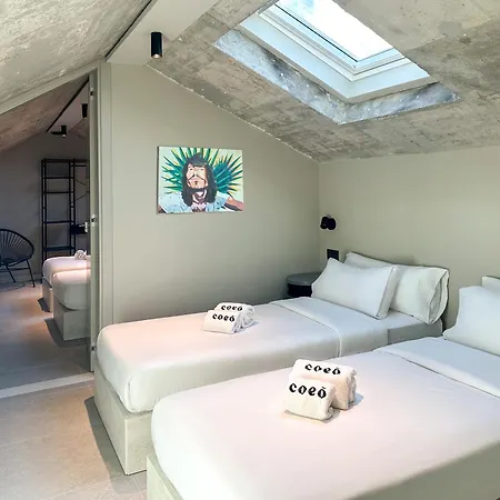 Coeo Hernan Ruiz Rooftop Pool Hostal