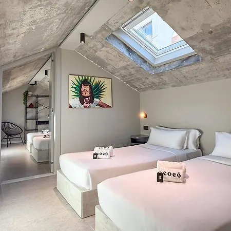 Albergue Coeo Hernan Ruiz Rooftop Pool Málaga
