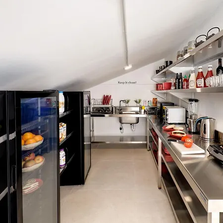 Coeo Hernan Ruiz Rooftop Pool Auberge de jeunesse *