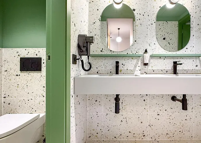 Hostel Coeo Hernan Ruiz Rooftop Pool