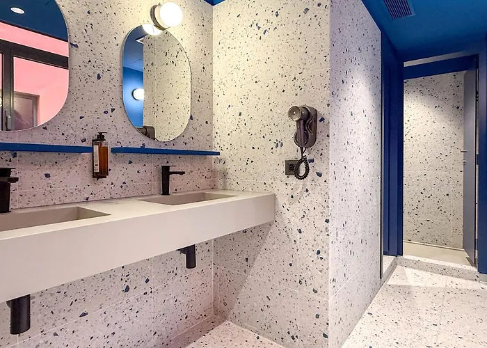 Coeo Hernan Ruiz Rooftop Pool * Μάλαγα